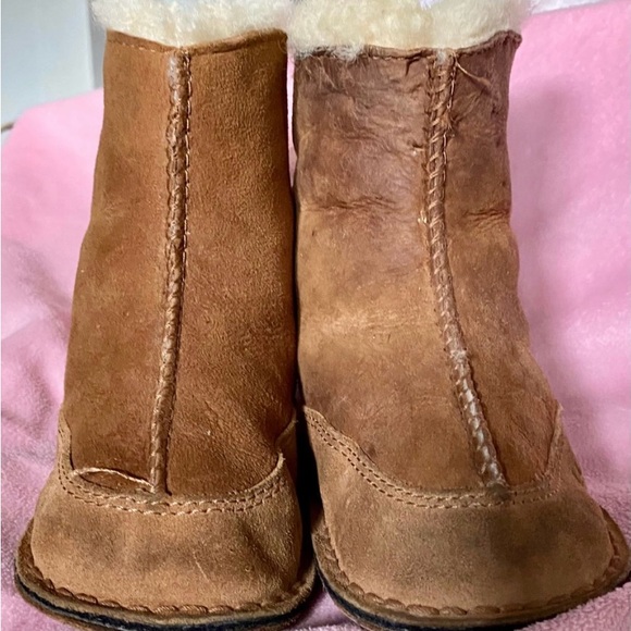 Toddlers Uggs - Picture 5 of 5
